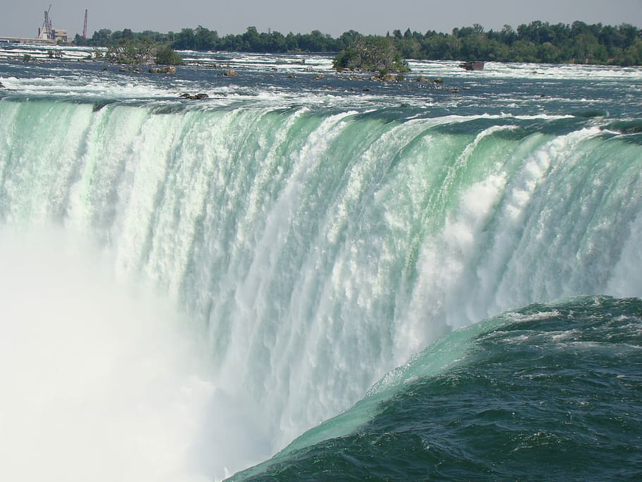 8 Enchanting Waterfalls in World