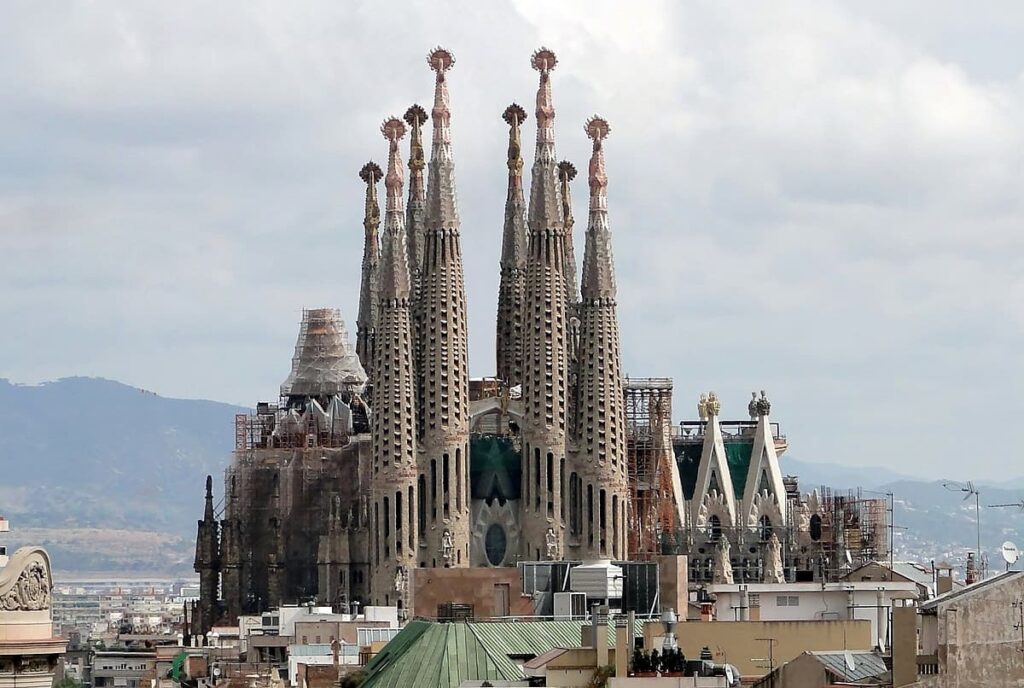 10 Architectural Marvels to Visit in Worlds