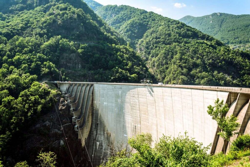 Top 5 Deadliest Bungee Jumping Spots Worldwide