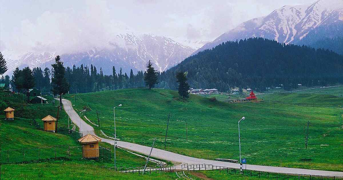 7 best snow honeymoon locations in India