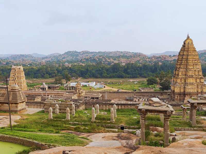 Hampi, Karnataka – Walking Through Ancient Ruins