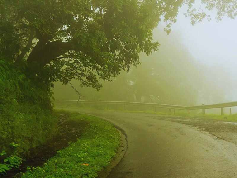 10 Haunted Hill Stations in India 