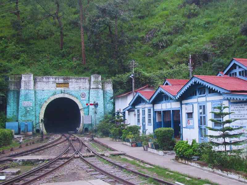 10 Haunted Hill Stations in India 