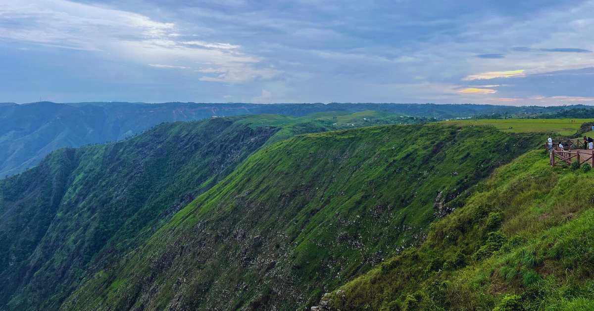 Explore Laitlum Canyon