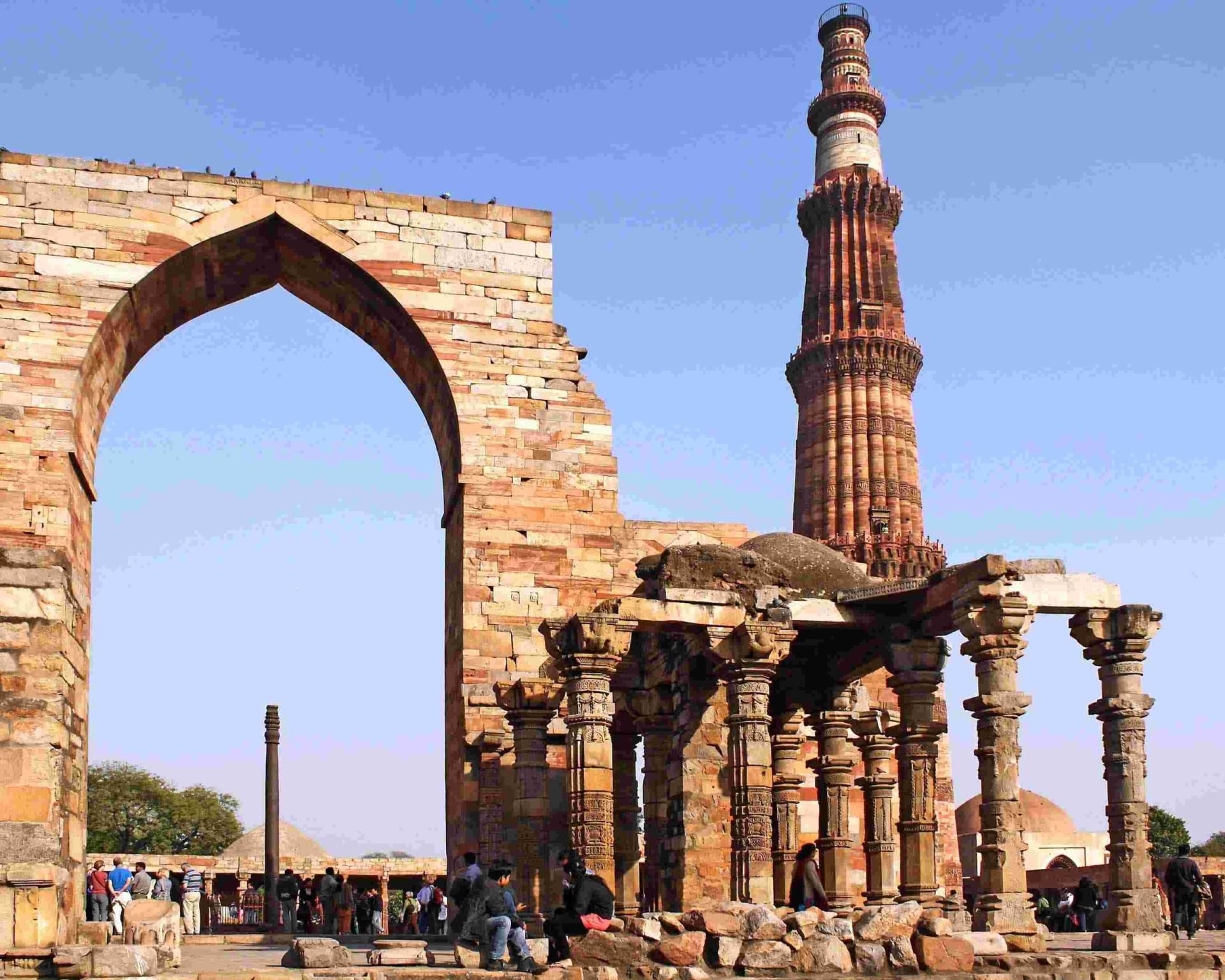 assignment of qutub minar