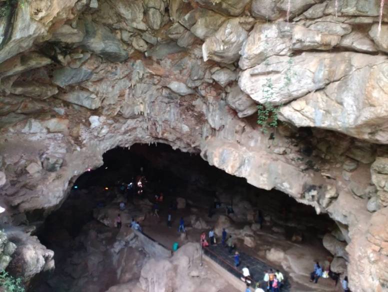 bora cave touryatras